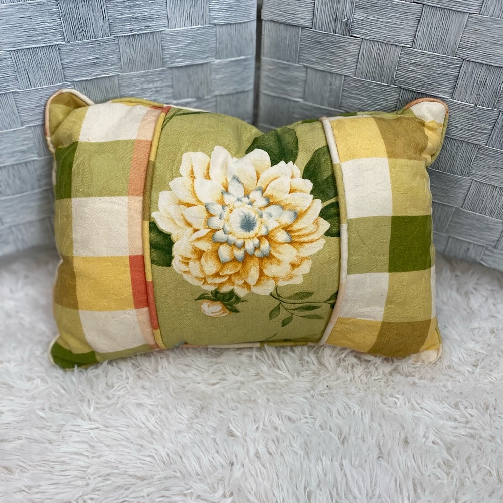 NWT! Lori Bretangle 13x17 Framed Three Section Horizonal Pillow